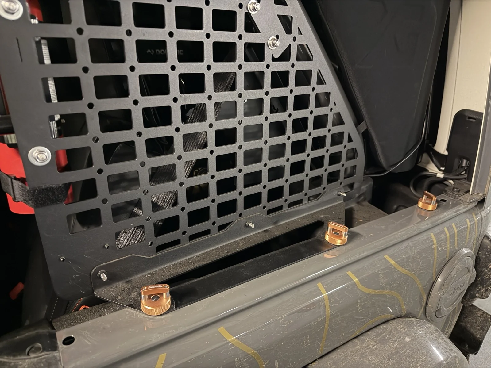 Jeep Wrangler JL Rear window Molle panels for Sky One Touch... IMG_0312