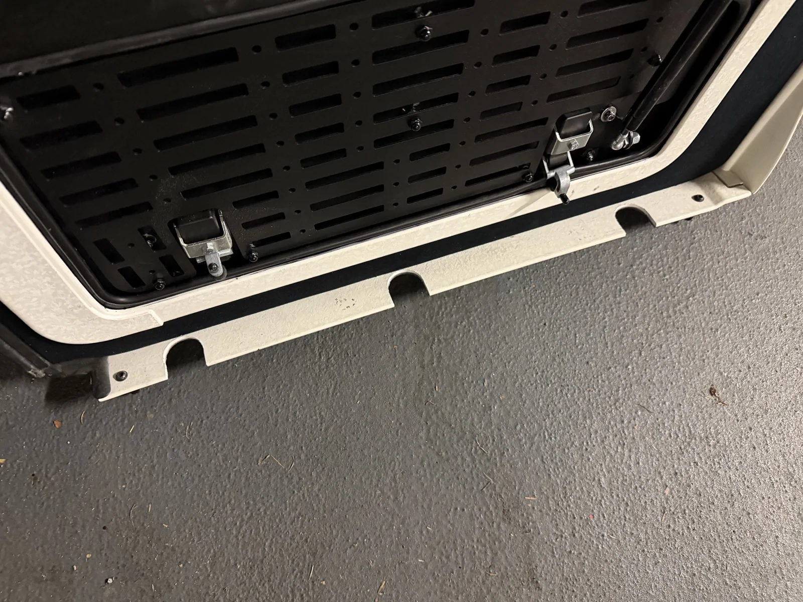 Jeep Wrangler JL Rear window Molle panels for Sky One Touch... IMG_0315
