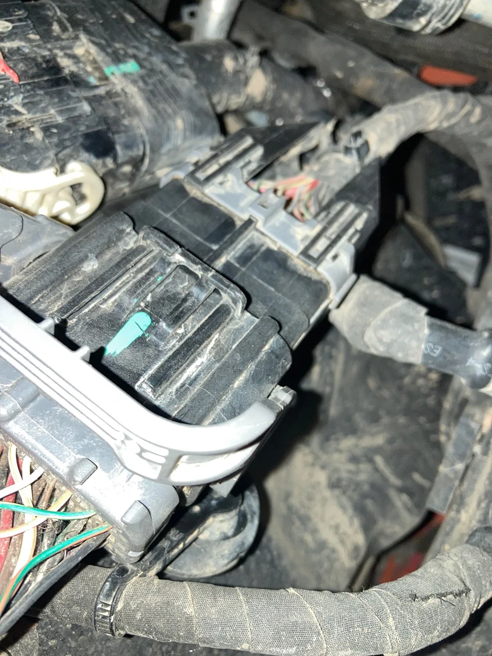 Jeep Wrangler JL Right front fog lights do not work. tempImageaWbCqW
