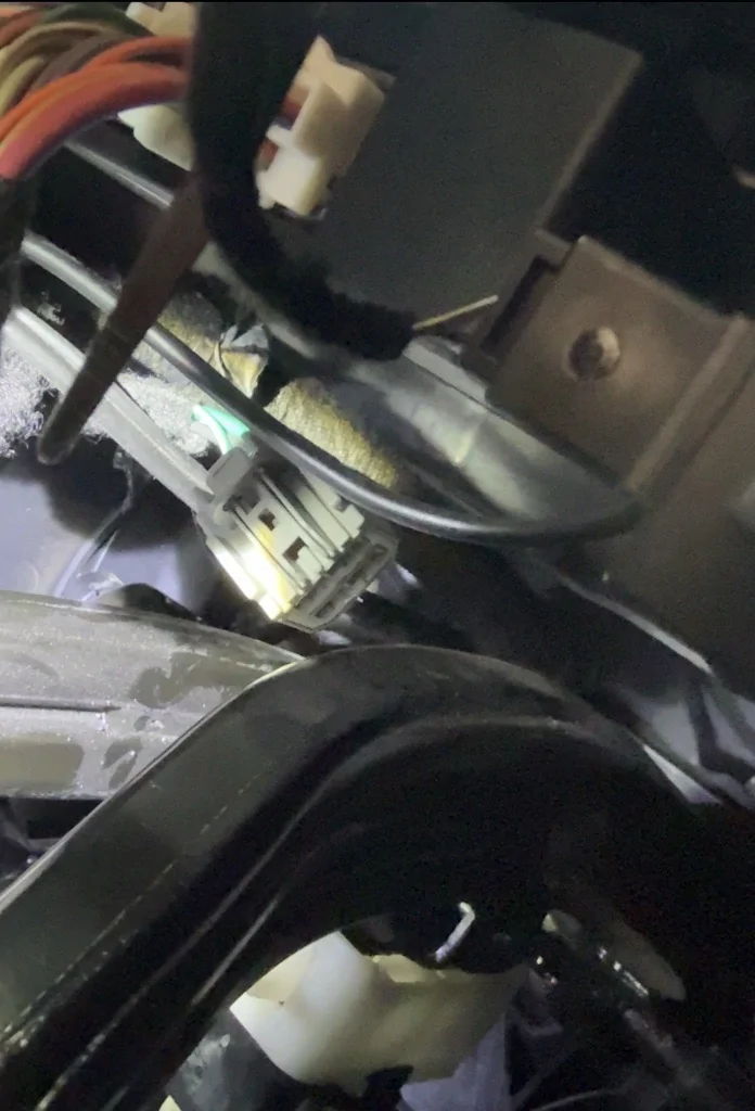 Jeep Wrangler JL Help identify unplugged connector Image (2)