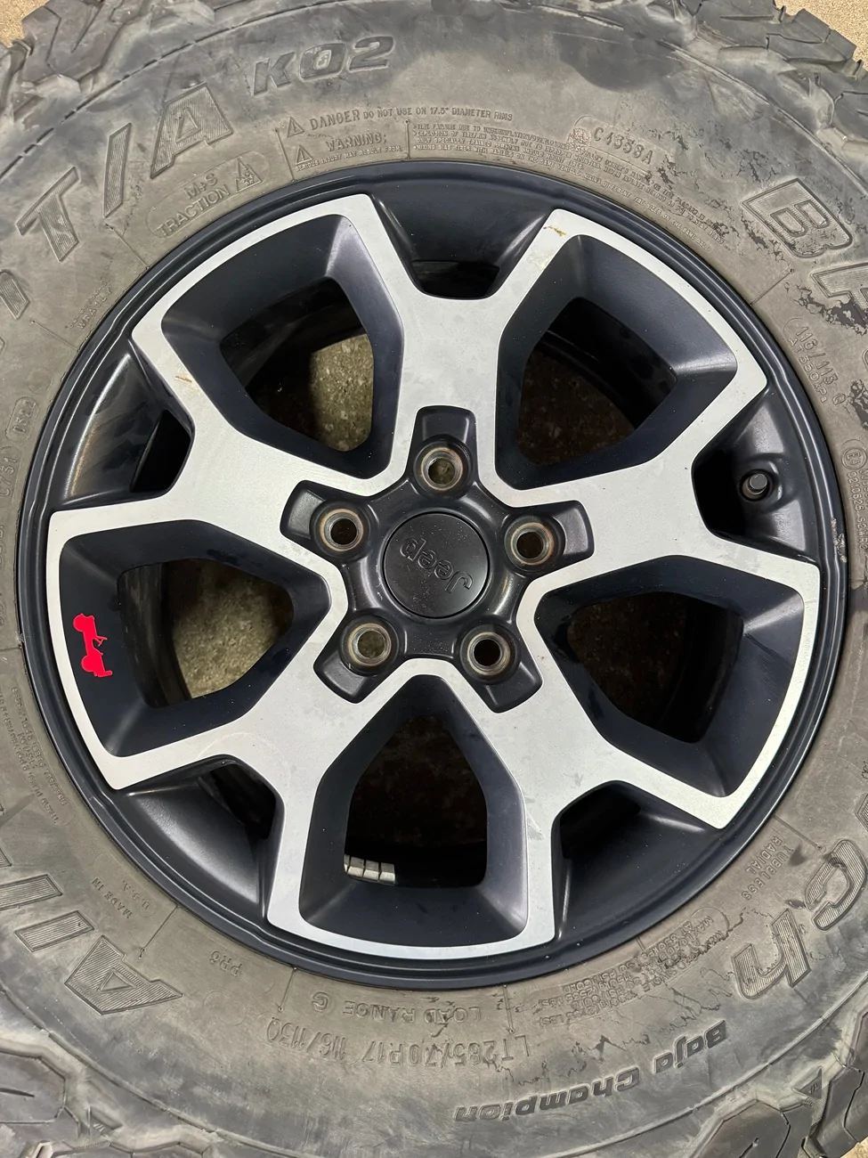 Jeep Wrangler JL 2022 OEM Rubicon Wheels IMG_8127