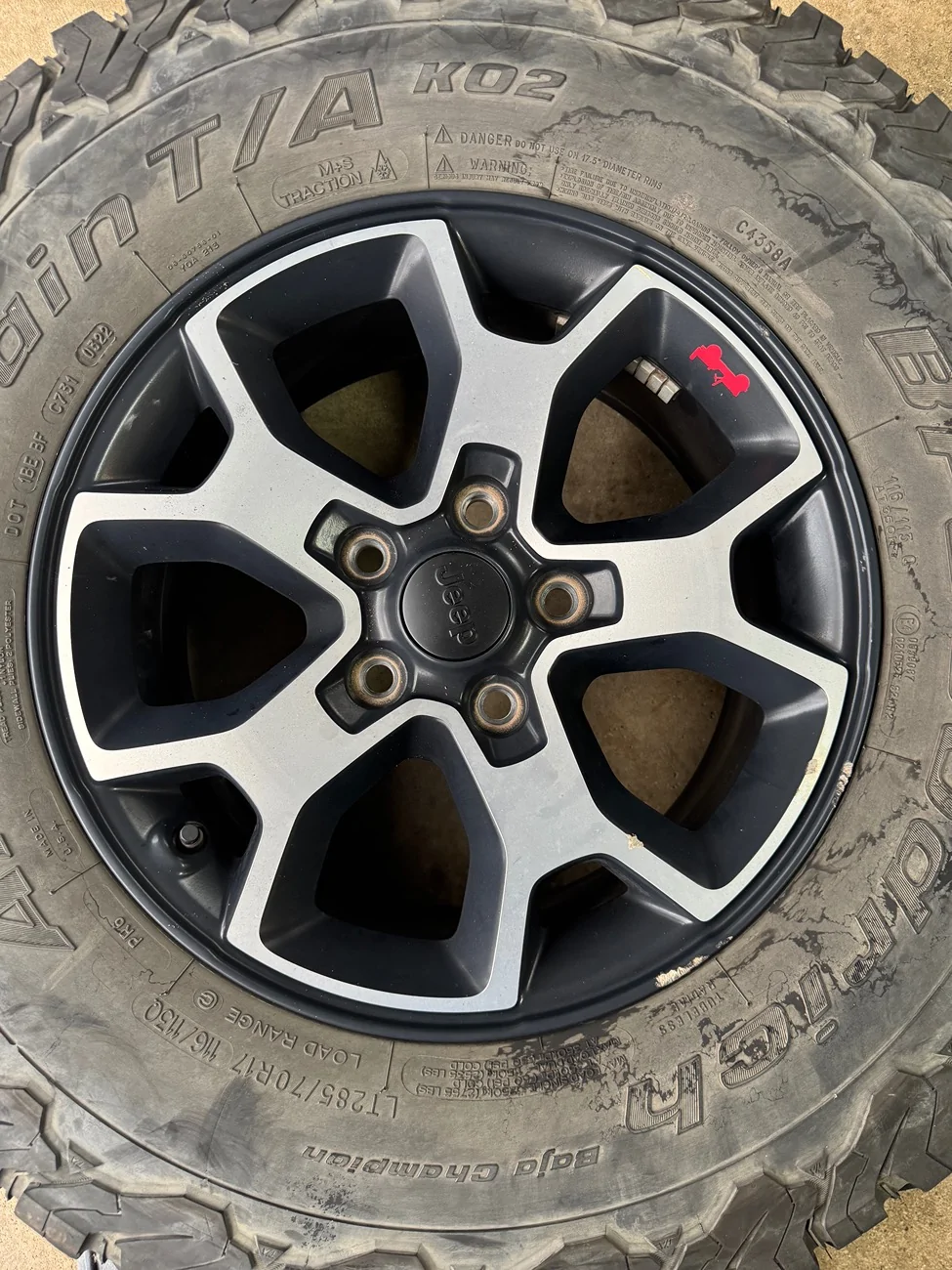 Jeep Wrangler JL 2022 OEM Rubicon Wheels IMG_8128