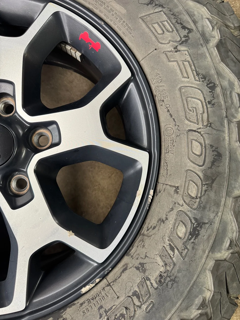 Jeep Wrangler JL 2022 OEM Rubicon Wheels IMG_8129