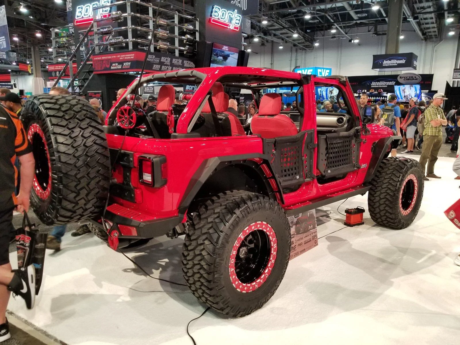 Jeep Wrangler JL SEMA photo thread. 20181031_141124