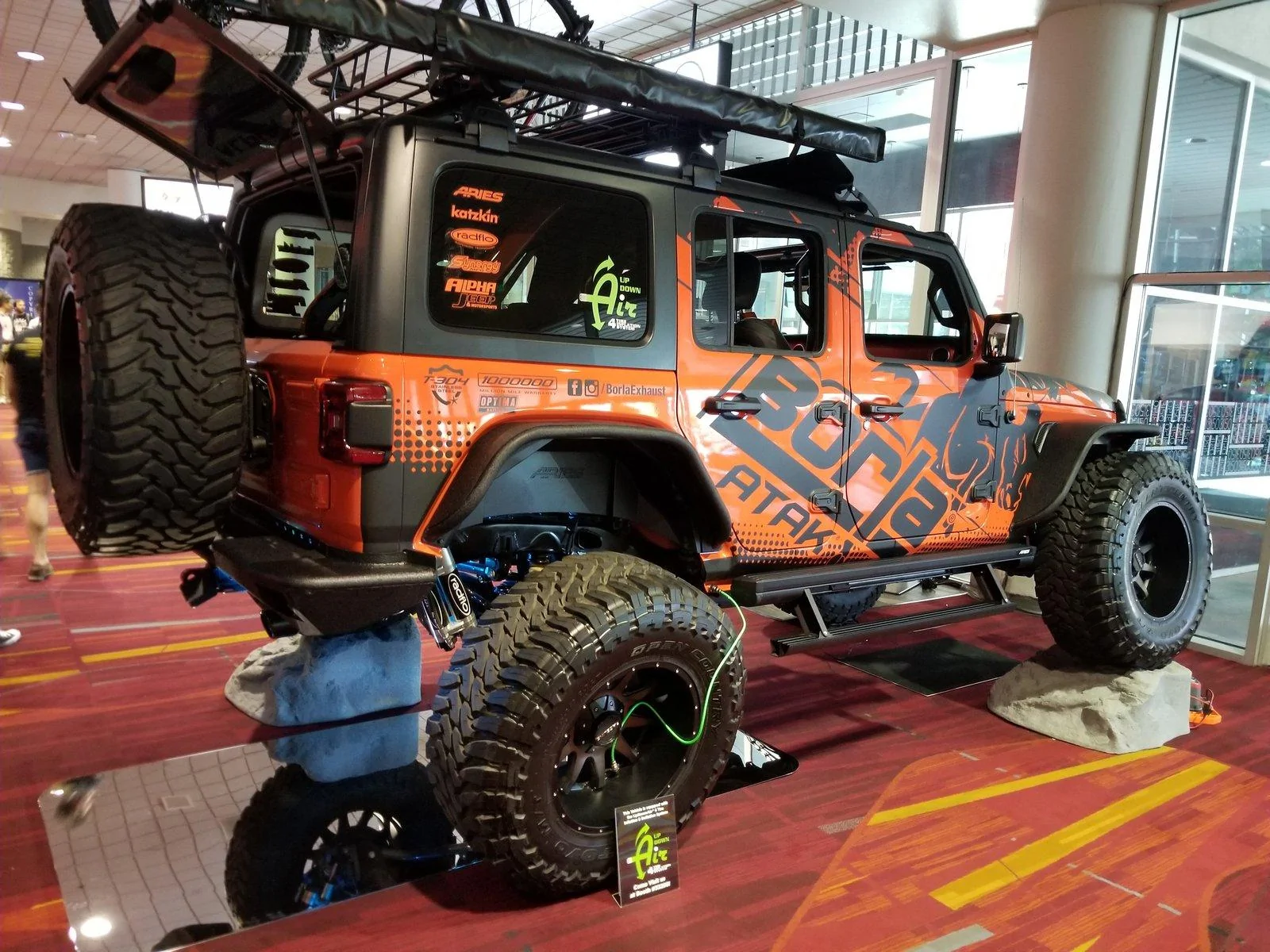 Jeep Wrangler JL SEMA photo thread. 20181031_112407