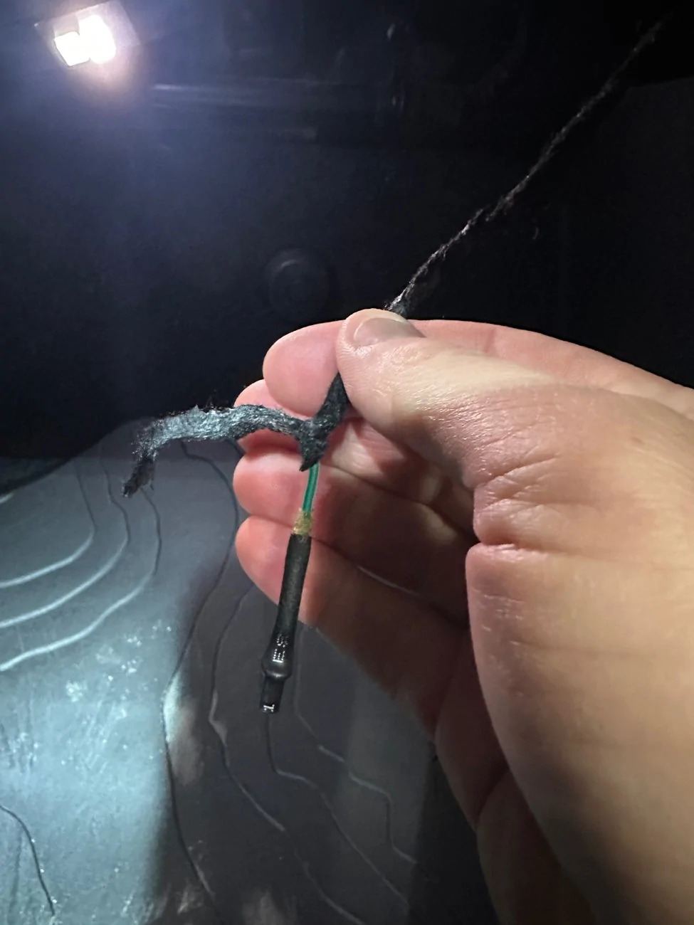 Jeep Wrangler JL Random wire question IMG_5476