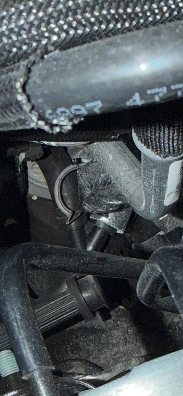 Jeep Wrangler JL Unattached clamp on drivers side engine bay IMG_0583