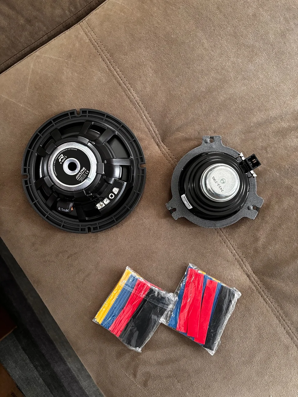Jeep Wrangler JL 2025 Wrangler Willy's Audio Build (Base System) IMG_8943