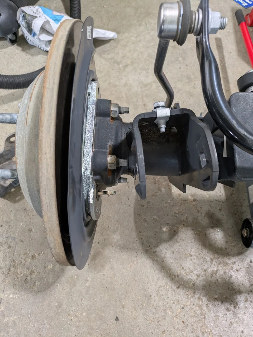 Jeep Wrangler JL M220 rear full float axle shaft replacement? 1771091125345-44