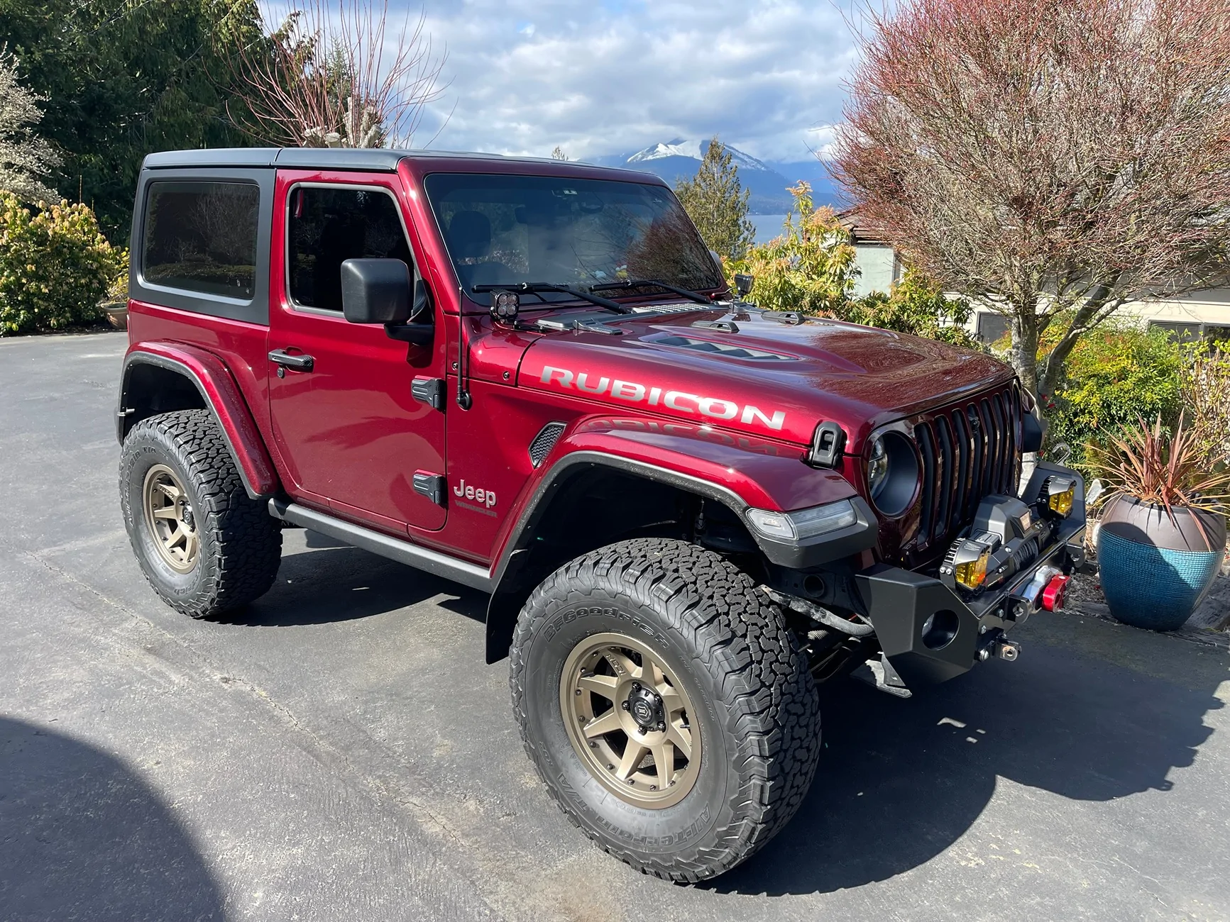 Jeep Wrangler JL Need help choosing bronze wheel IMG_4145