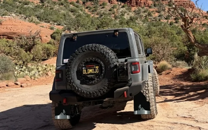 Jeep Wrangler JL Always check the car flaps IMG_0384