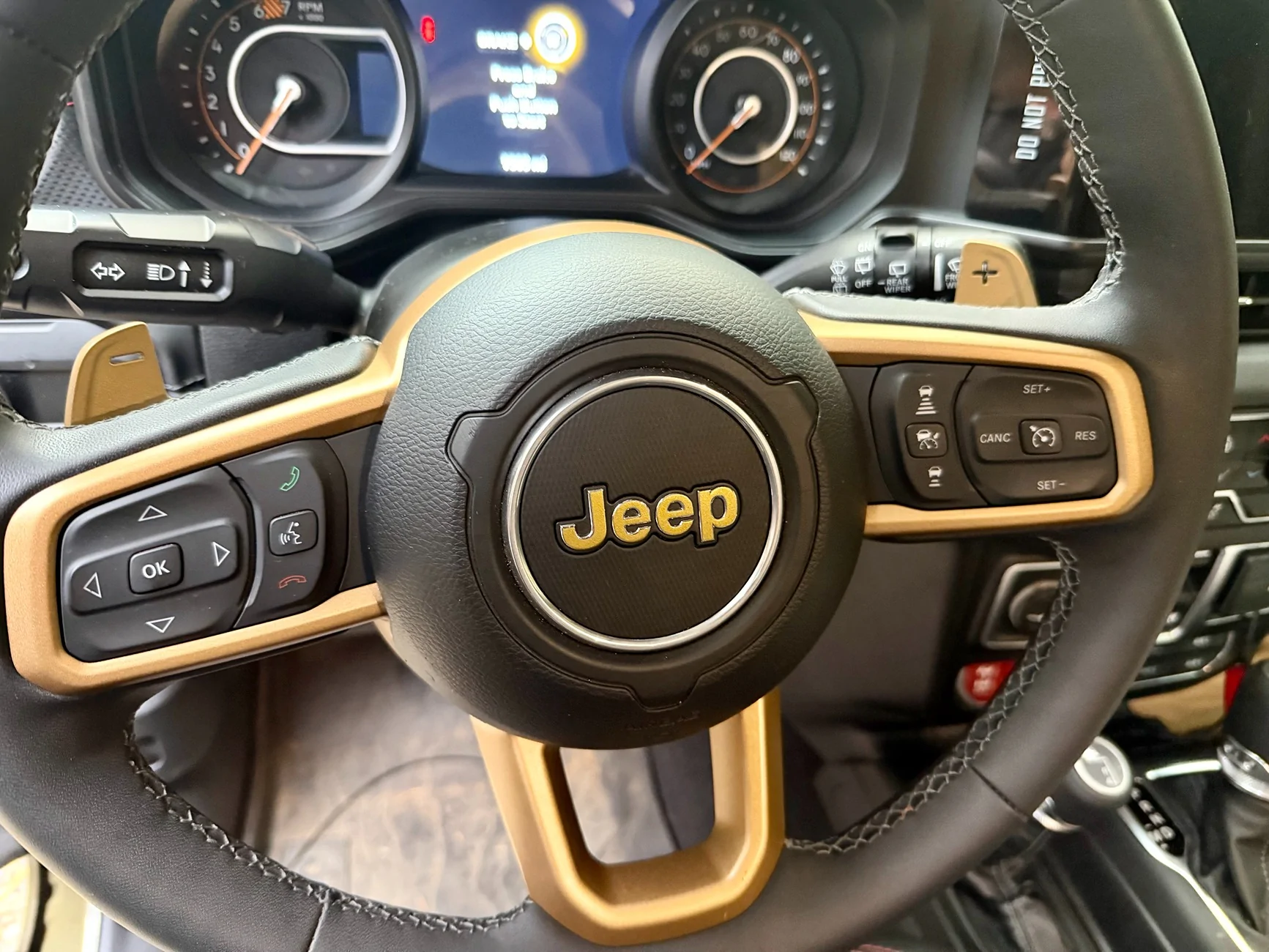 Jeep Wrangler JL Bronze accents added on 392 IMG_0064