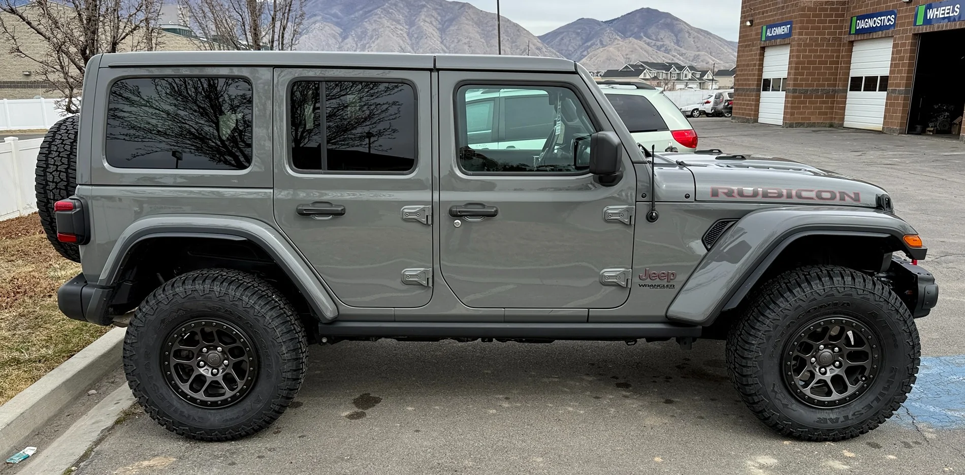 Jeep Wrangler JL Phil Howell's 2022 Wrangler Unlimited Rubicon Xtreme Recon Build B5DAD56F-746F-49F3-87FD-962F486ED517_1_201_a