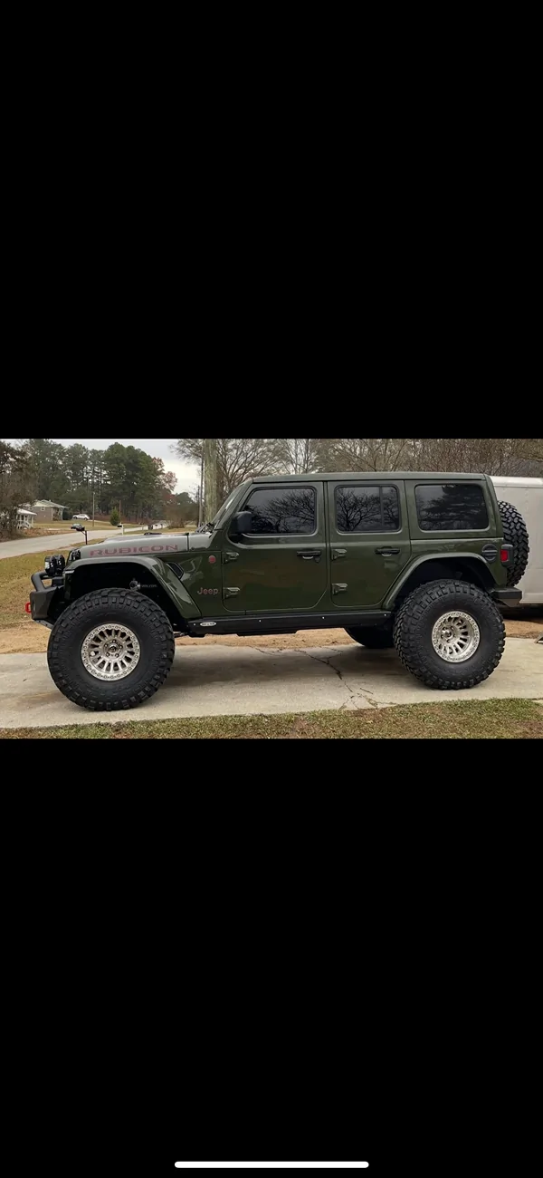 Jeep Wrangler JL Pictures of a 4.75 or 5 inch lift on a 2021 jlu rubicon wrangler unlimited? IMG_7105