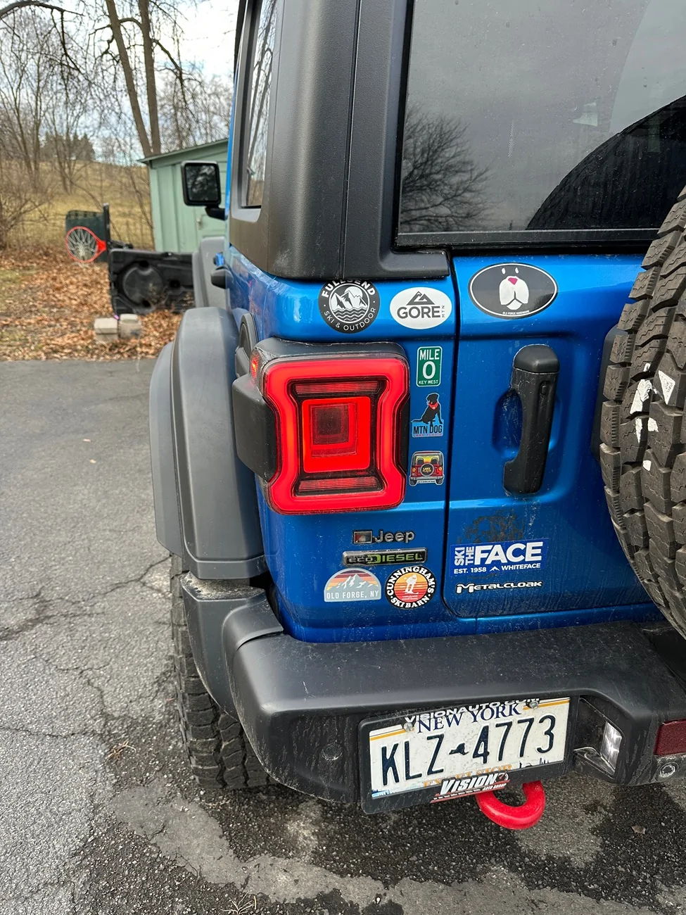 Jeep Wrangler JL OEM LED Tail Light Replacement Question IMG_8986