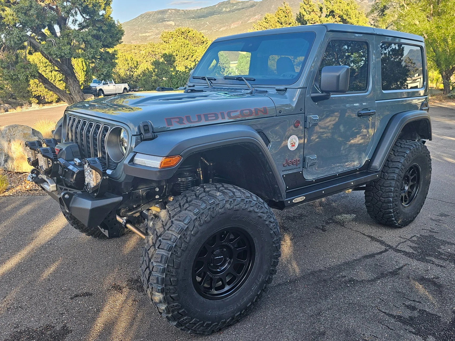 Jeep Wrangler JL 39" BFGs  Any comparison pix with a 37? 2-door stanc