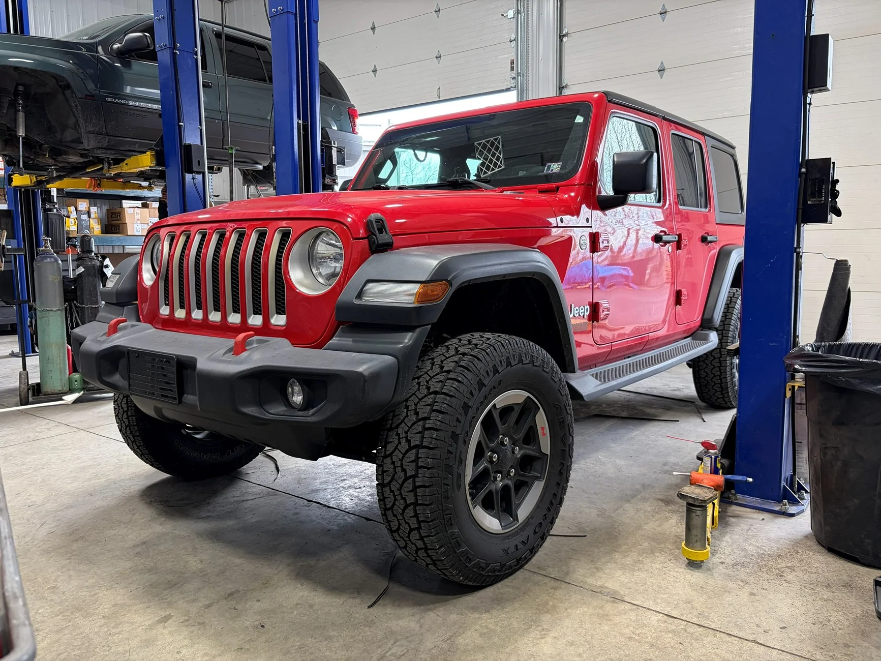 Jeep Wrangler JL 2018 JLU Sport S - Fireball - A Mild Weekend Warrior build Jeep shop pic