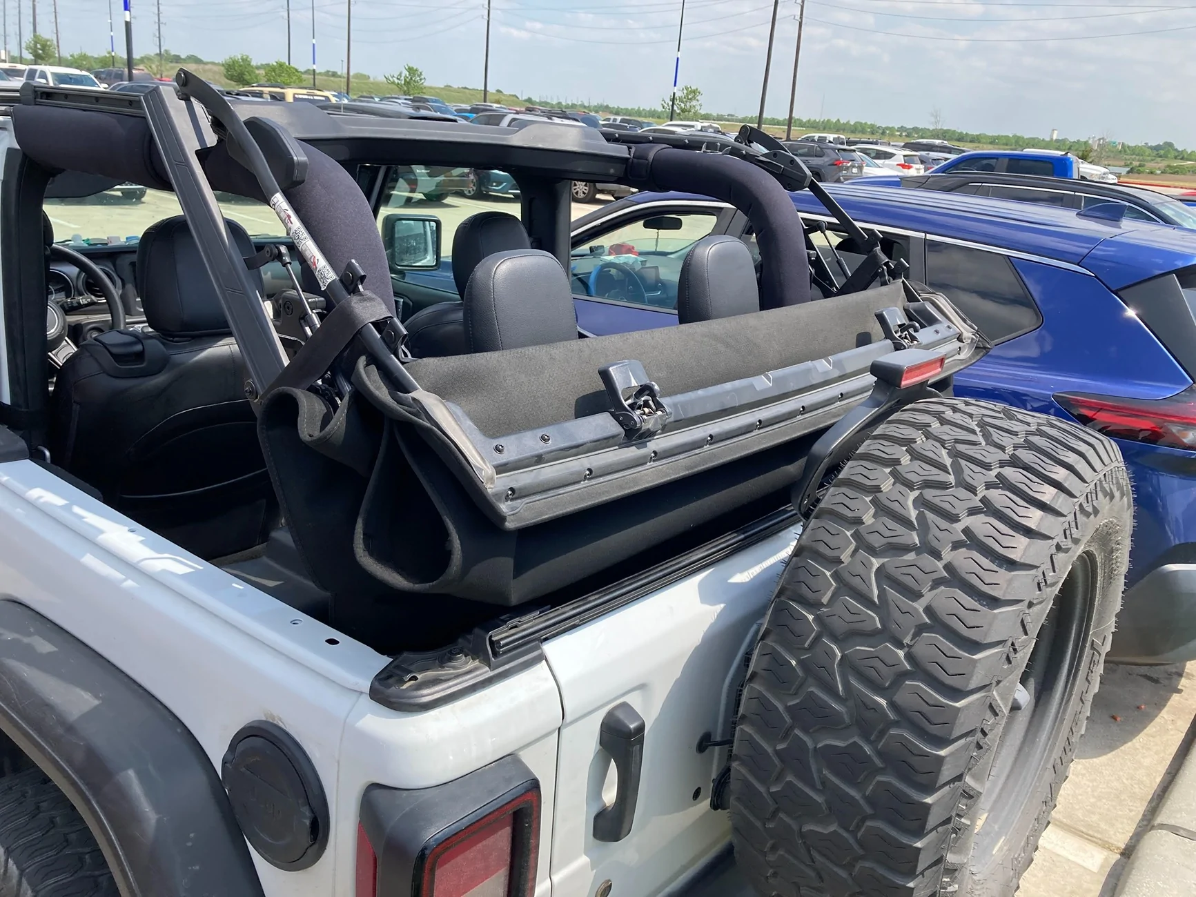 Jeep Wrangler JL ROll bar covers? ANy idea? IMG_0543