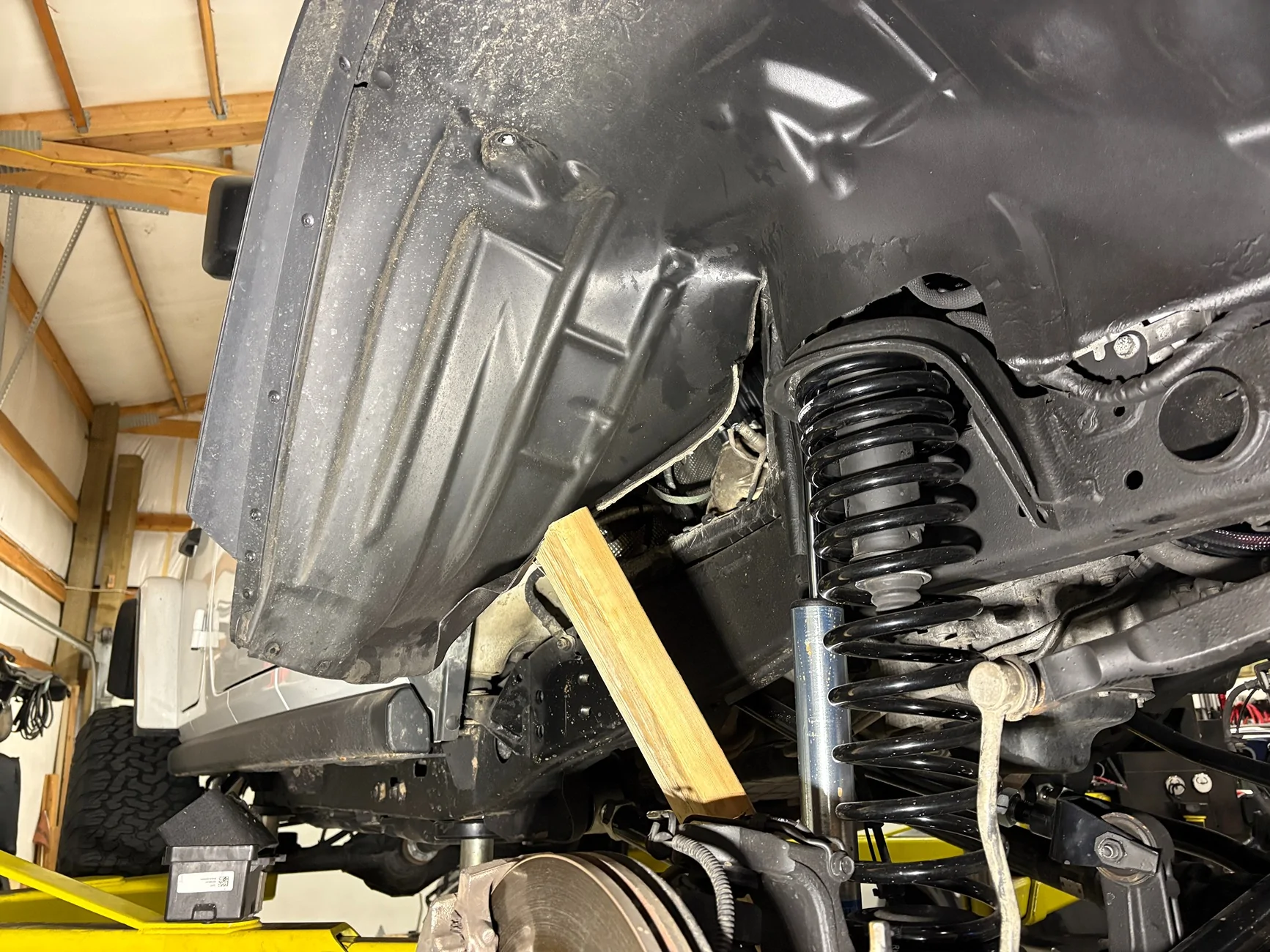 Jeep Wrangler JL AUX battery delete/bypass - Which method is proper? IMG_2363