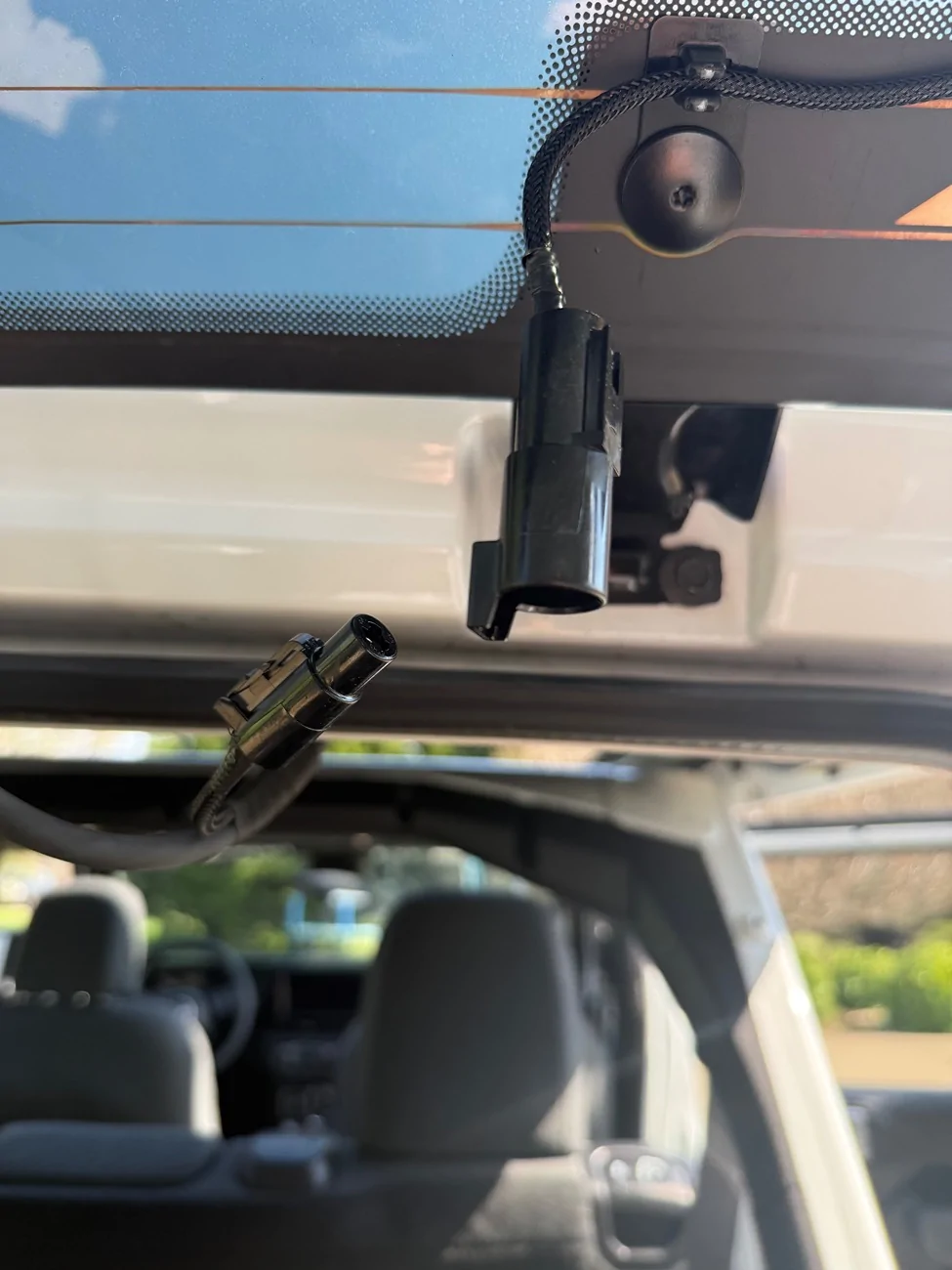 Jeep Wrangler JL Help adding quick disconnect to rear defrost IMG_9766