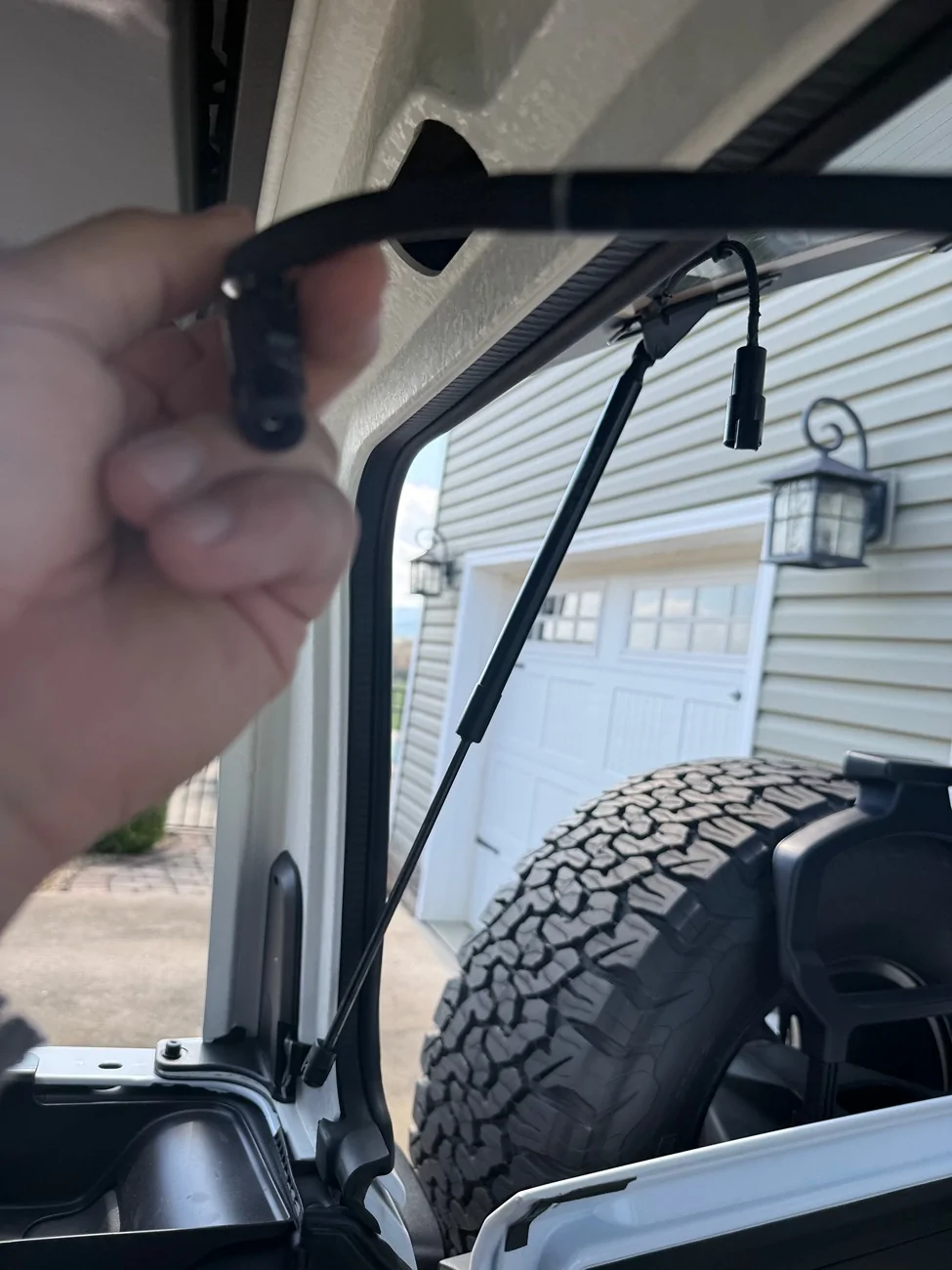 Jeep Wrangler JL Help adding quick disconnect to rear defrost IMG_9769