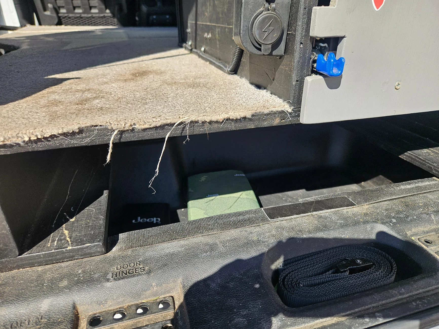 Jeep Wrangler JL Rear Platform Camp box 2026-03-18 15.23.14