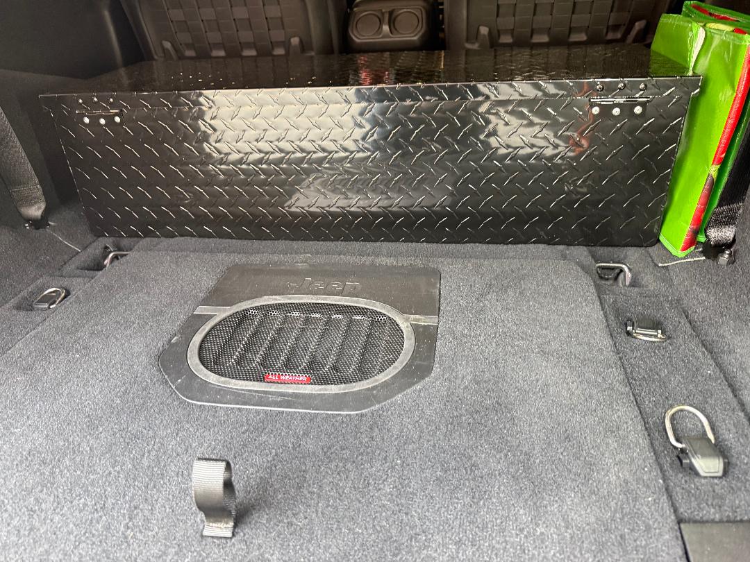 Jeep Wrangler JL Lockable 2 door storage, again 3