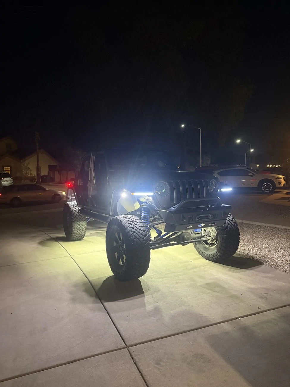 Jeep Wrangler JL Aftermarket replacement lights needing to be programmed IMG_8464
