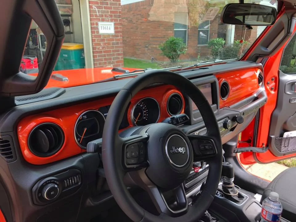 Jeep Wrangler JL JL Dash Color Changes 44461480_2154022144648867_303267924238401536_n