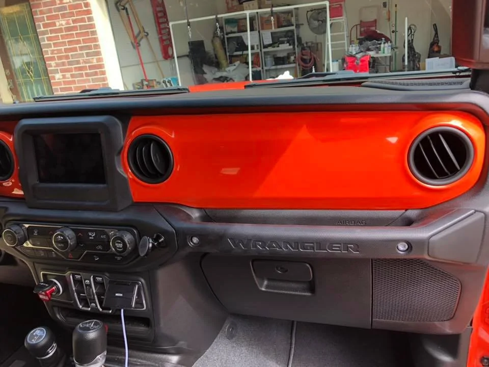 Jeep Wrangler JL JL Dash Color Changes 44515354_2154022264648855_8823518510106804224_n