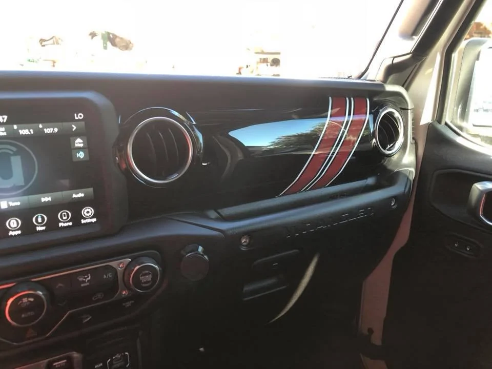 Jeep Wrangler JL JL Dash Color Changes 45325305_2174008772650204_526234554340474880_n