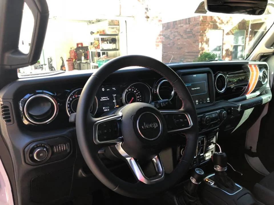 Jeep Wrangler JL JL Dash Color Changes 45342184_2174008739316874_6663121123808378880_n
