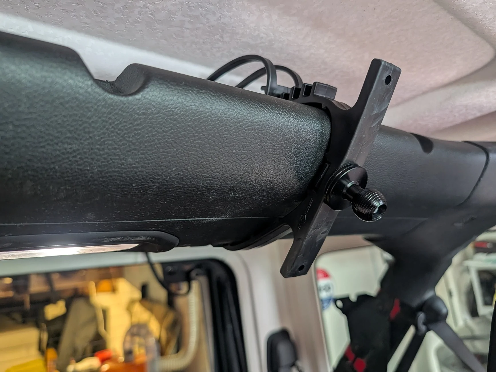 Jeep Wrangler JL Rear Roll Bar Tablet Mount PXL_20260403_202747212