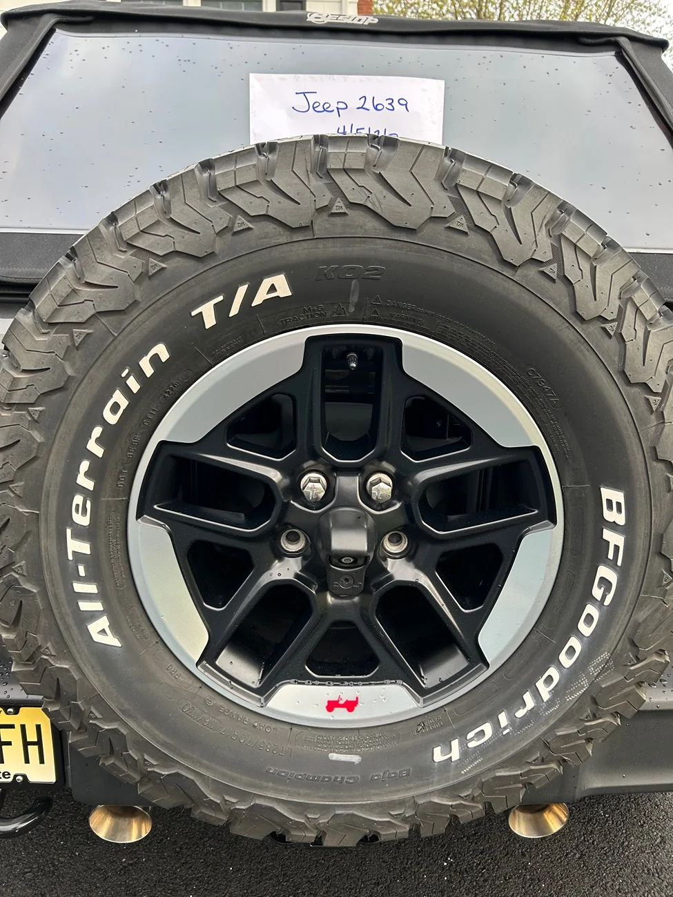 Jeep Wrangler JL One BFG KO2 285/70/17 $250 IMG_9364