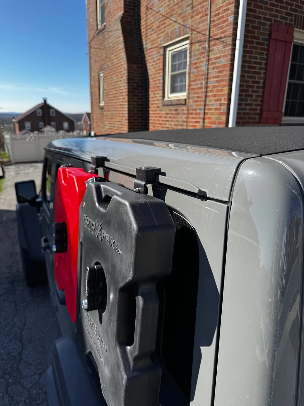 Jeep Wrangler JL Sky One Touch in Sting Gray IMG_3019