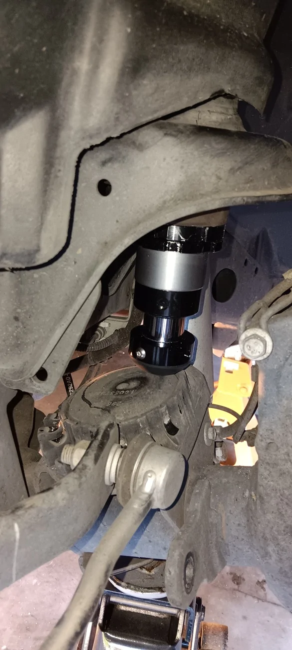 Jeep Wrangler JL Hydraulic bumpstop install and impressions 20260408_161003