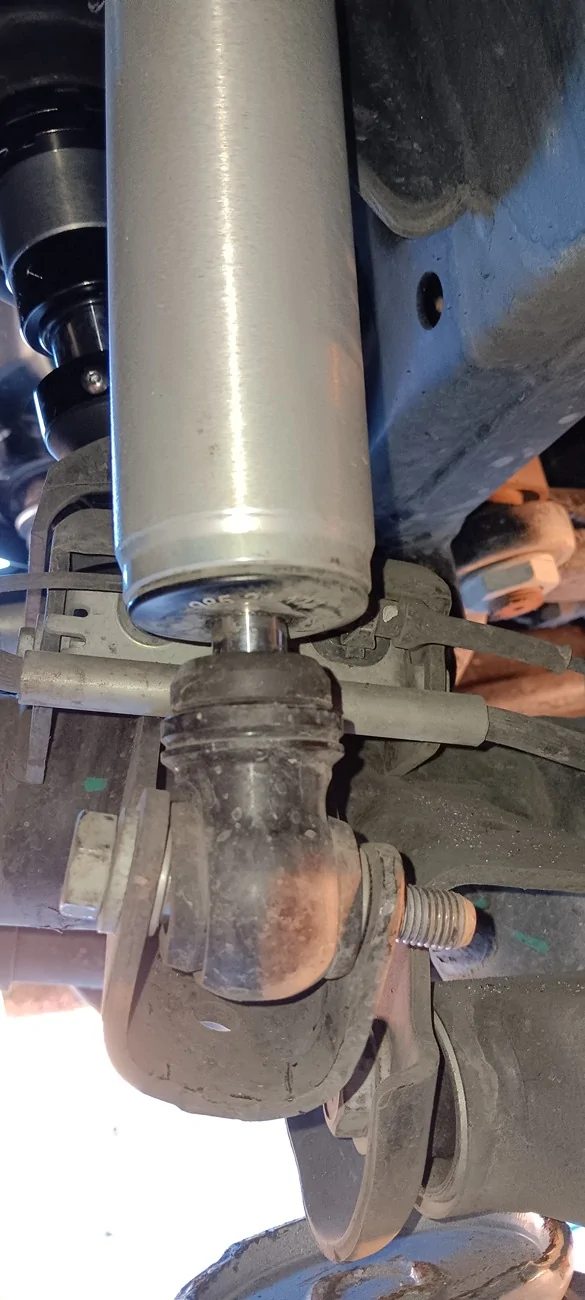 Jeep Wrangler JL Hydraulic bumpstop install and impressions 20260408_160925