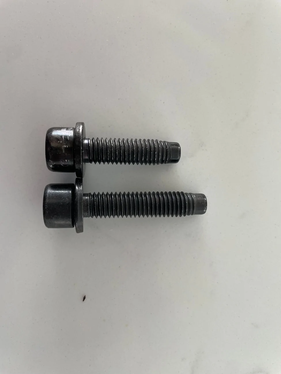 Jeep Wrangler JL Folding Top Rear Panel Body Screws IMG_2008