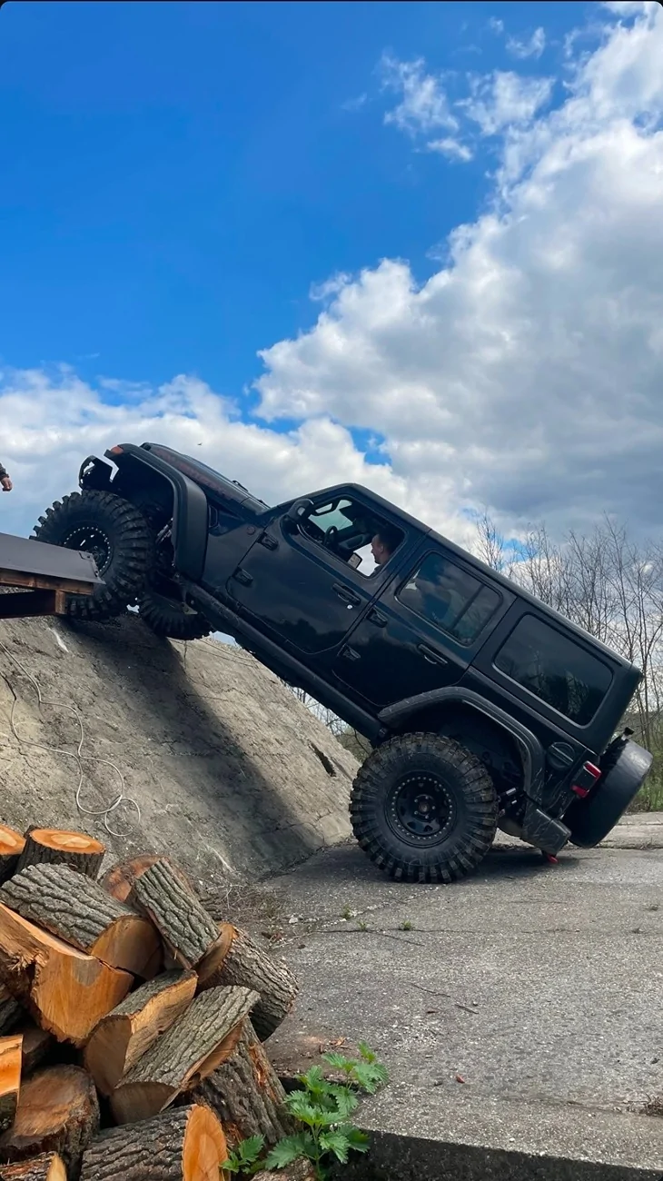 Jeep Wrangler JL JL Rubicon on 38.5 with 3.5" lift Screenshot_20260405_200136_Instagram