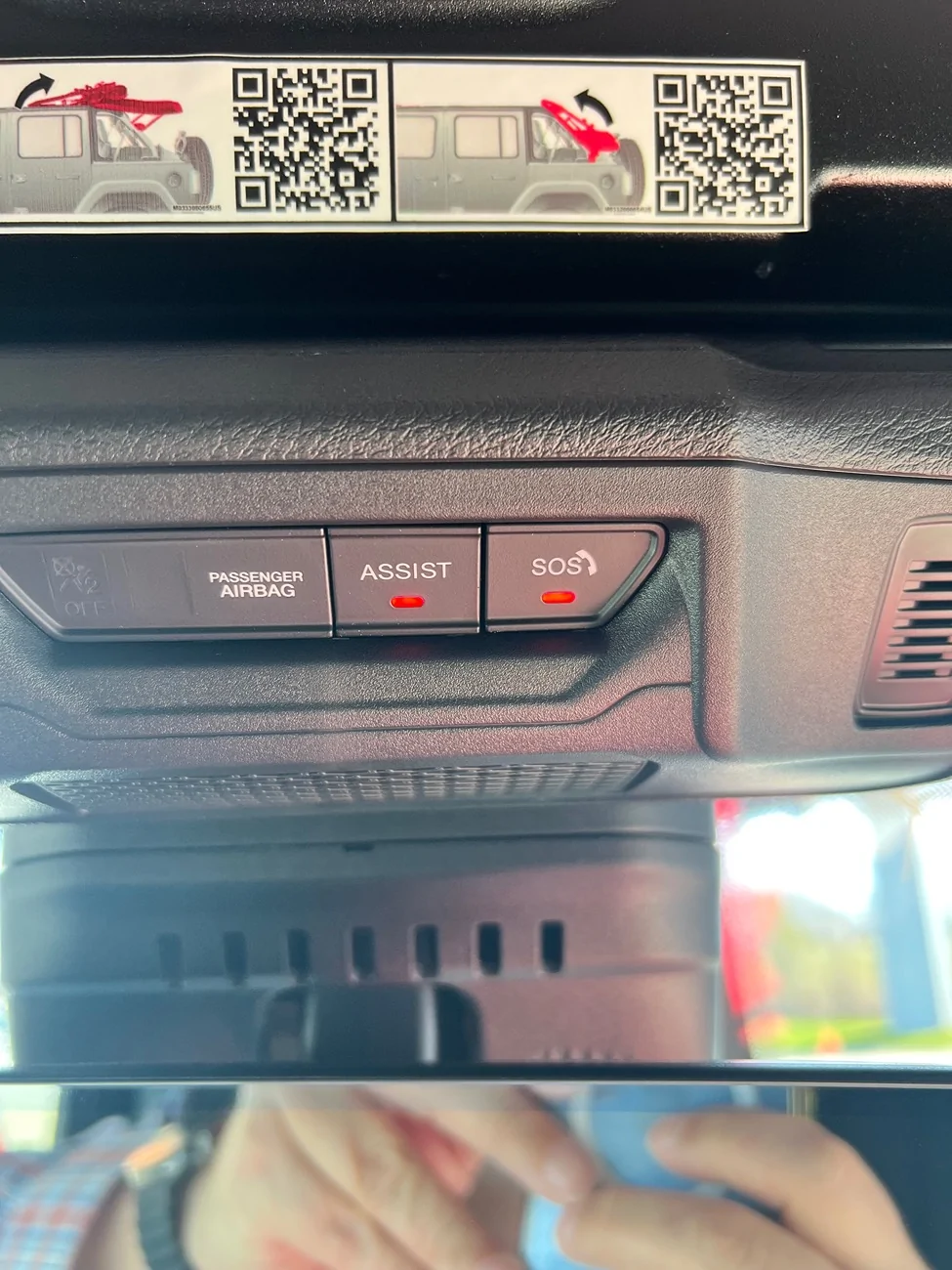 Jeep Wrangler JL 2026 JLUR with 1k miles having weird issues IMG_7070