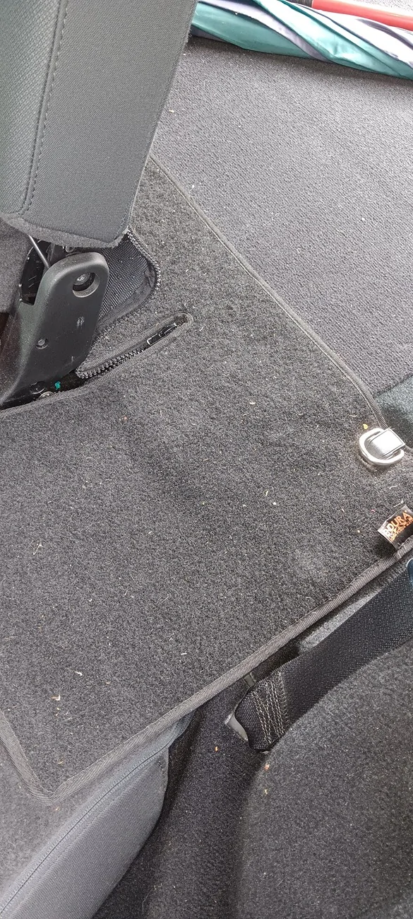 Jeep Wrangler JL Rear seat gap cover 20260411_143219