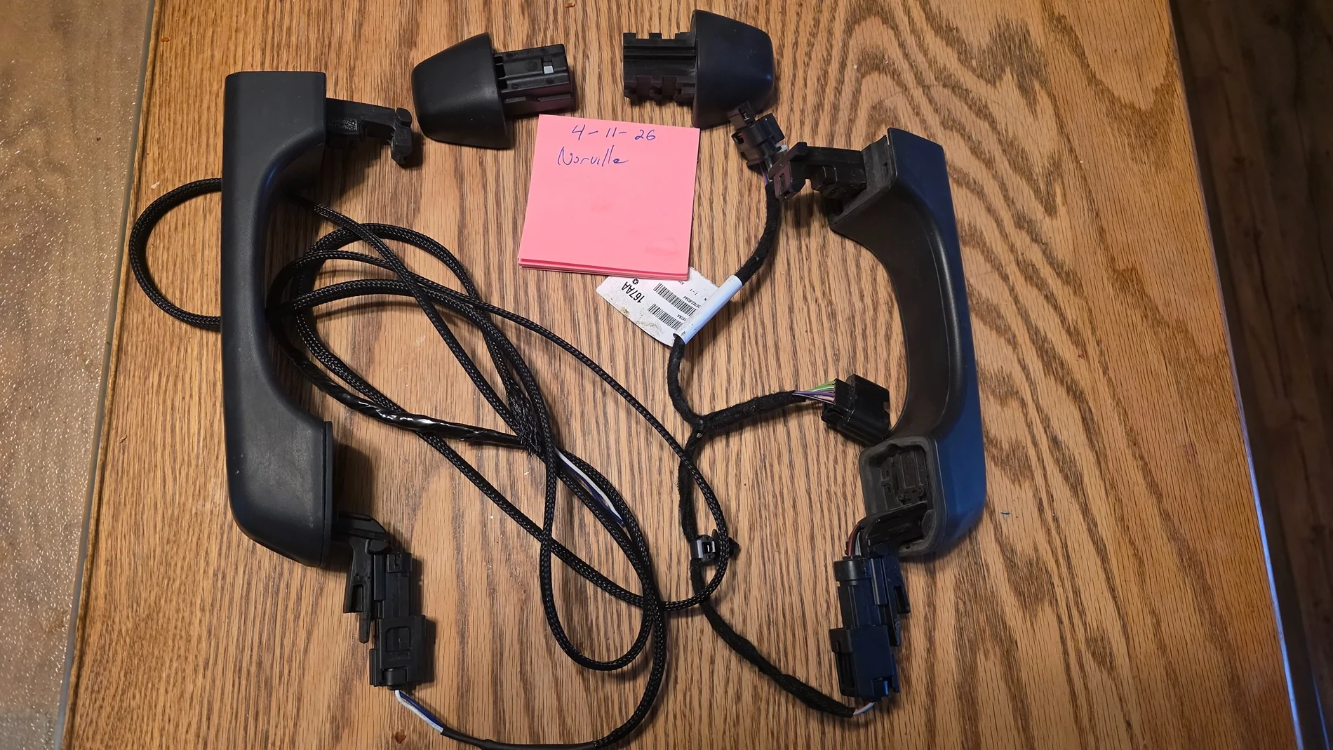 Jeep Wrangler JL Proximity handles and wiring harnesses 20260411_185547