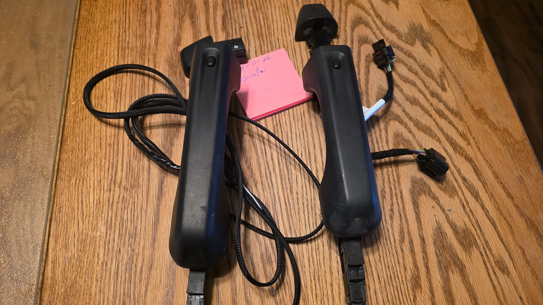 Jeep Wrangler JL Proximity handles and wiring harnesses 20260411_185601