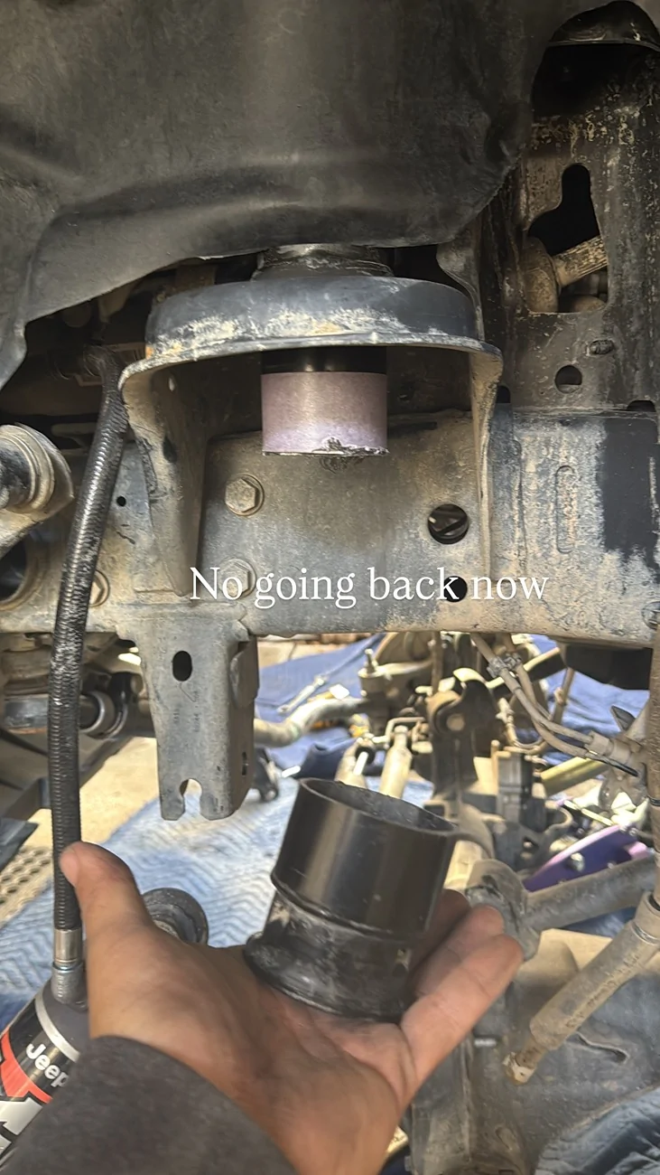 Jeep Wrangler JL Lil Sports guide from Marketplace Mojave to a Raptor hunting journey 712BE2CD-658B-4FF6-835A-15B002F29B7F