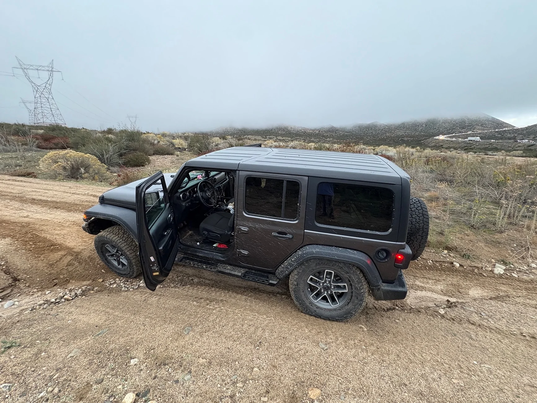 Jeep Wrangler JL Lil Sports guide from Marketplace Mojave to a Raptor hunting journey IMG_2577