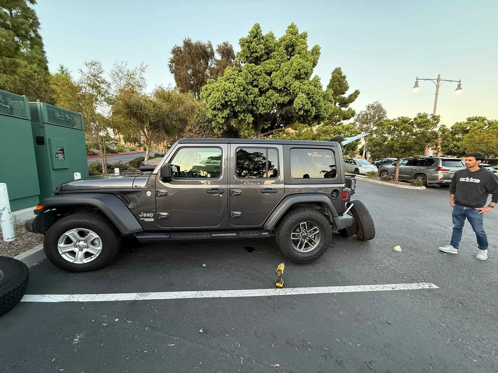 Jeep Wrangler JL Lil Sports guide from Marketplace Mojave to a Raptor hunting journey IMG_1686