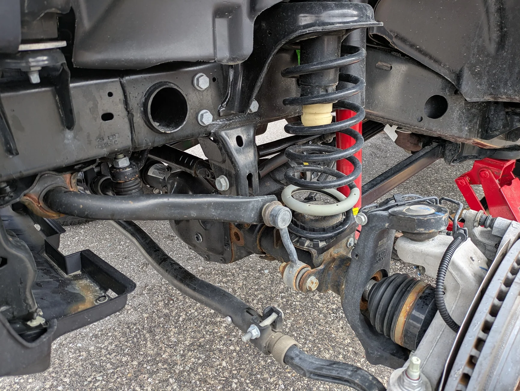 Jeep Wrangler JL Is this amount of rust normal (9 months old) 6000 miles PXL_20260403_182757446