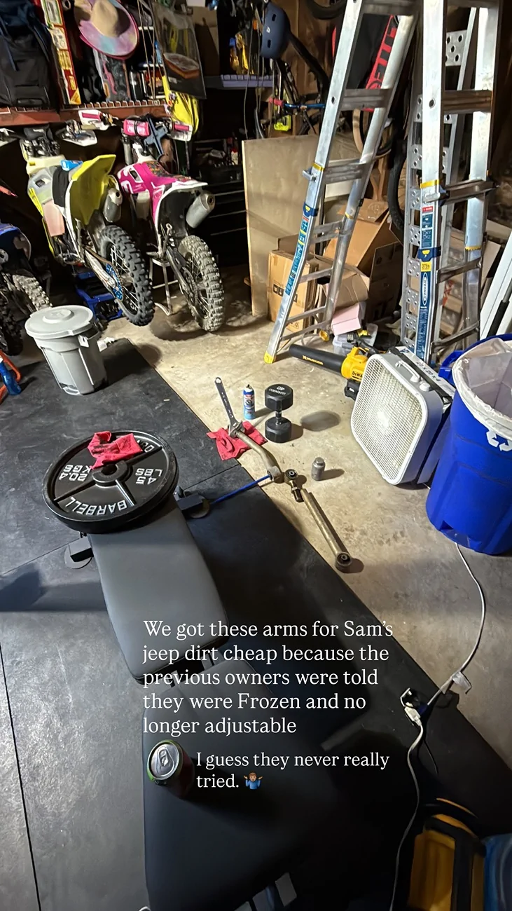 Jeep Wrangler JL Lil Sports guide from Marketplace Mojave to a Raptor hunting journey 6AA646A5-7592-45EB-AAEA-2A7EF52EE0A3