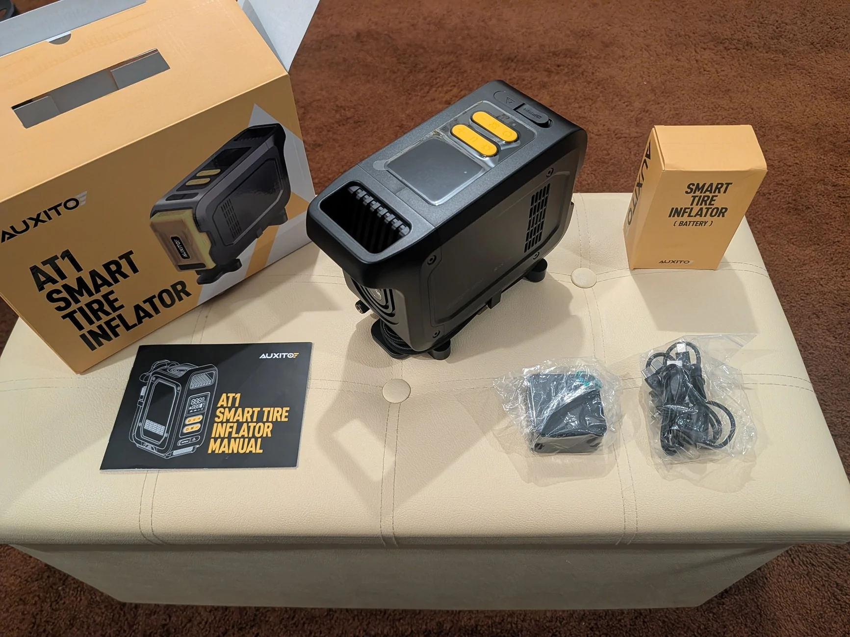 Jeep Wrangler JL Auxito AT1 Inflator & Charger - Review PXL_20260405_131304550