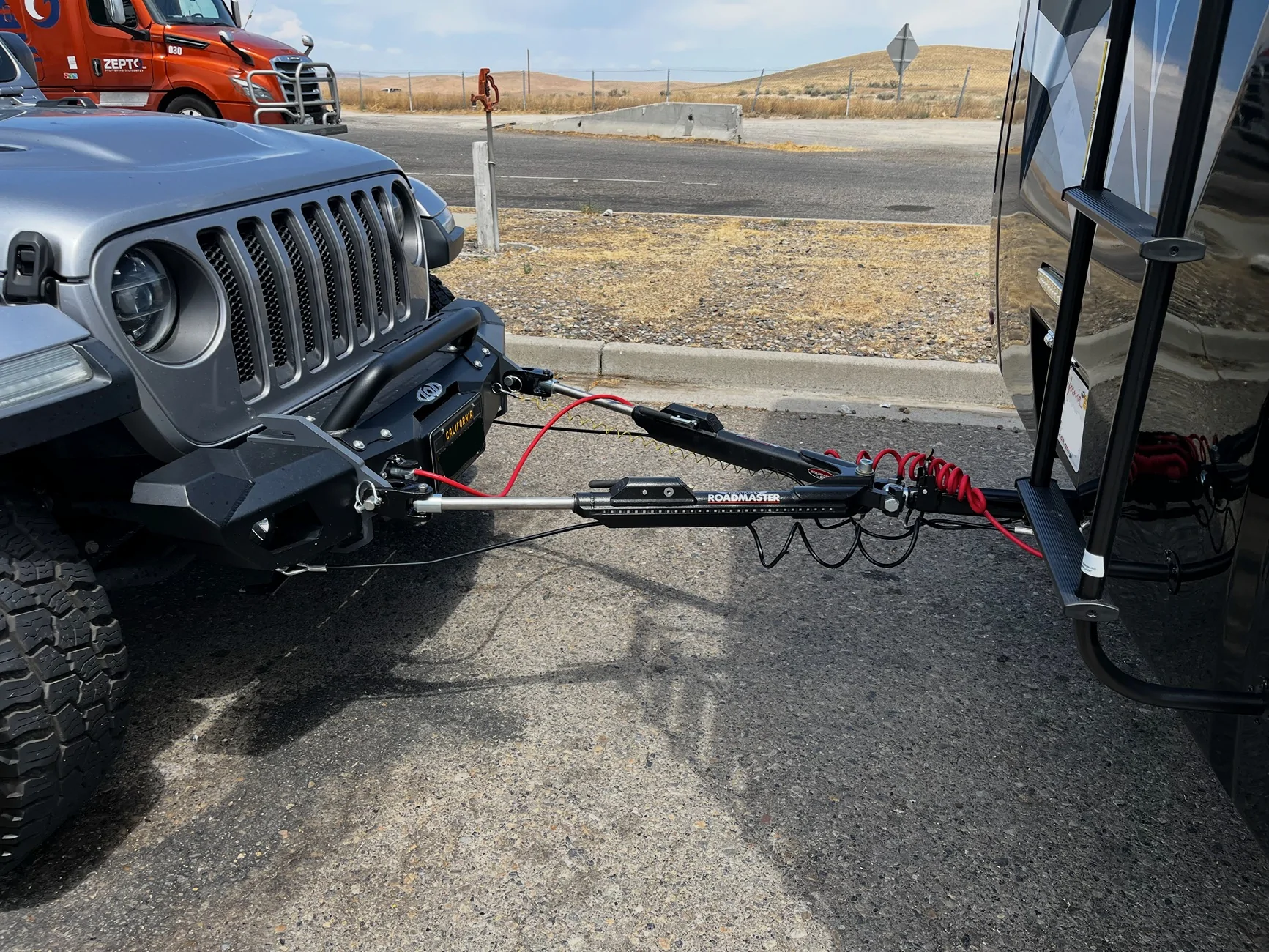 Jeep Wrangler JL Flat towing set up IMG_2045